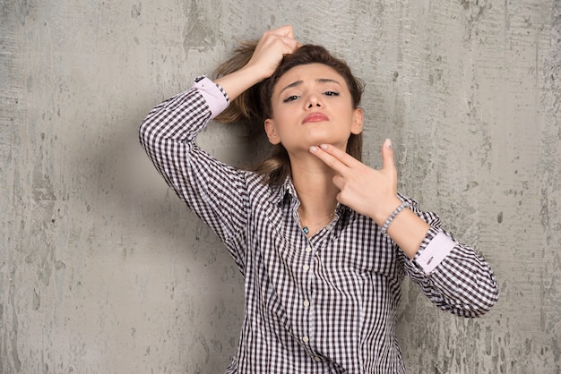 7 Surprising Celebrities Who Secretly Struggle with Anxiety