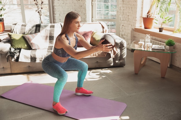 Energize Your Self-Isolation with These Quick 30-Minute Fat-Burning Home Workouts