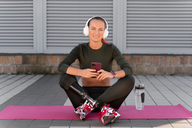 Get Moving at Home with These 30-Minute Fat-Burning Workouts During Self-Isolation