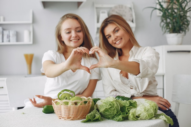 Veganuary: Nine Essential Insights from Your Doctor on Embracing a Vegan Lifestyle